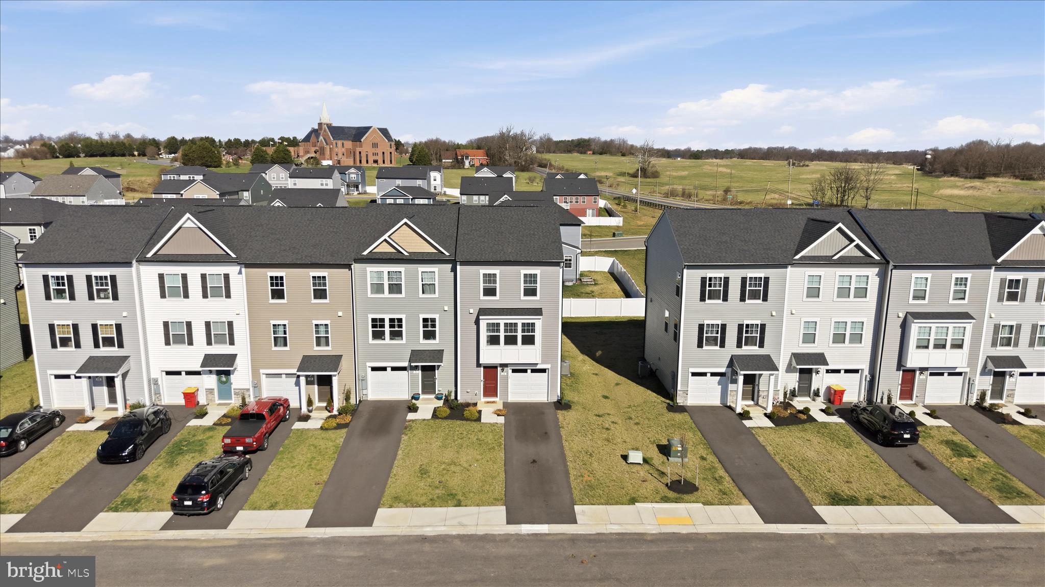 KING'S CROSSING - Residential