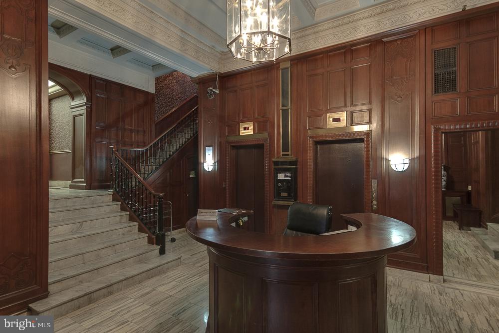 WASHINGTON SQ WEST - Residential