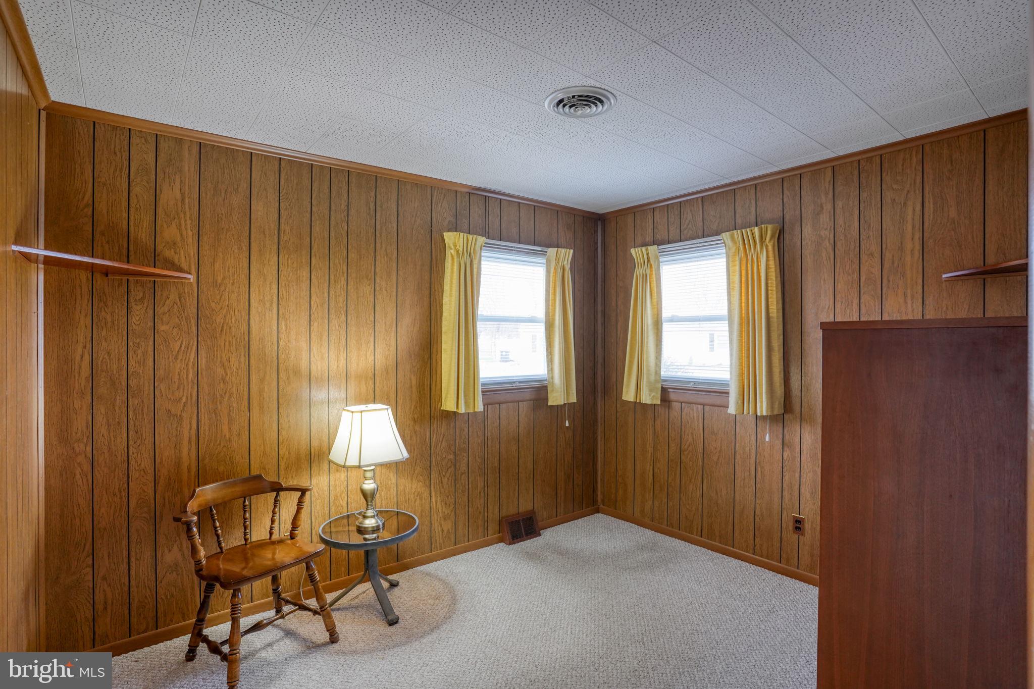 KENT ACRES - Residential