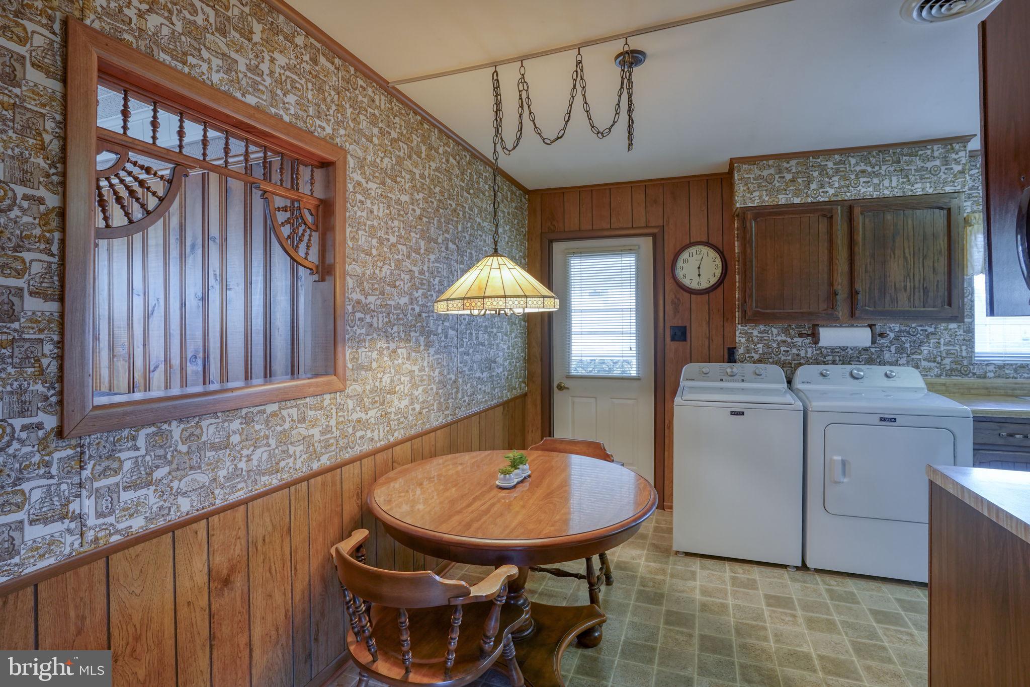 KENT ACRES - Residential