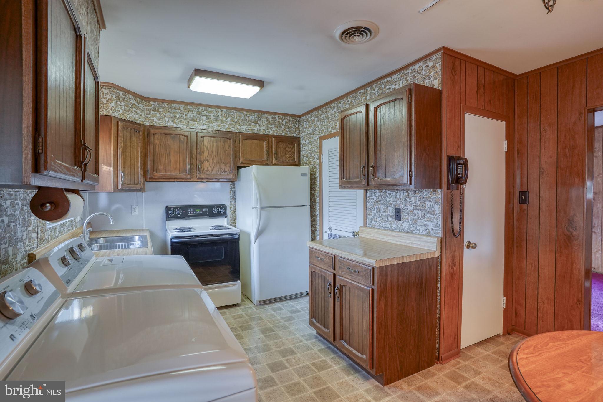 KENT ACRES - Residential