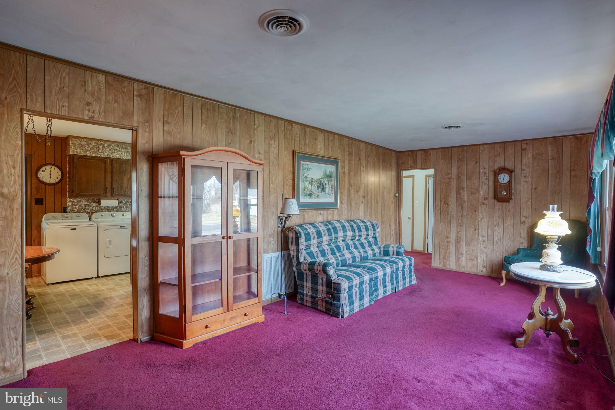 KENT ACRES - Residential