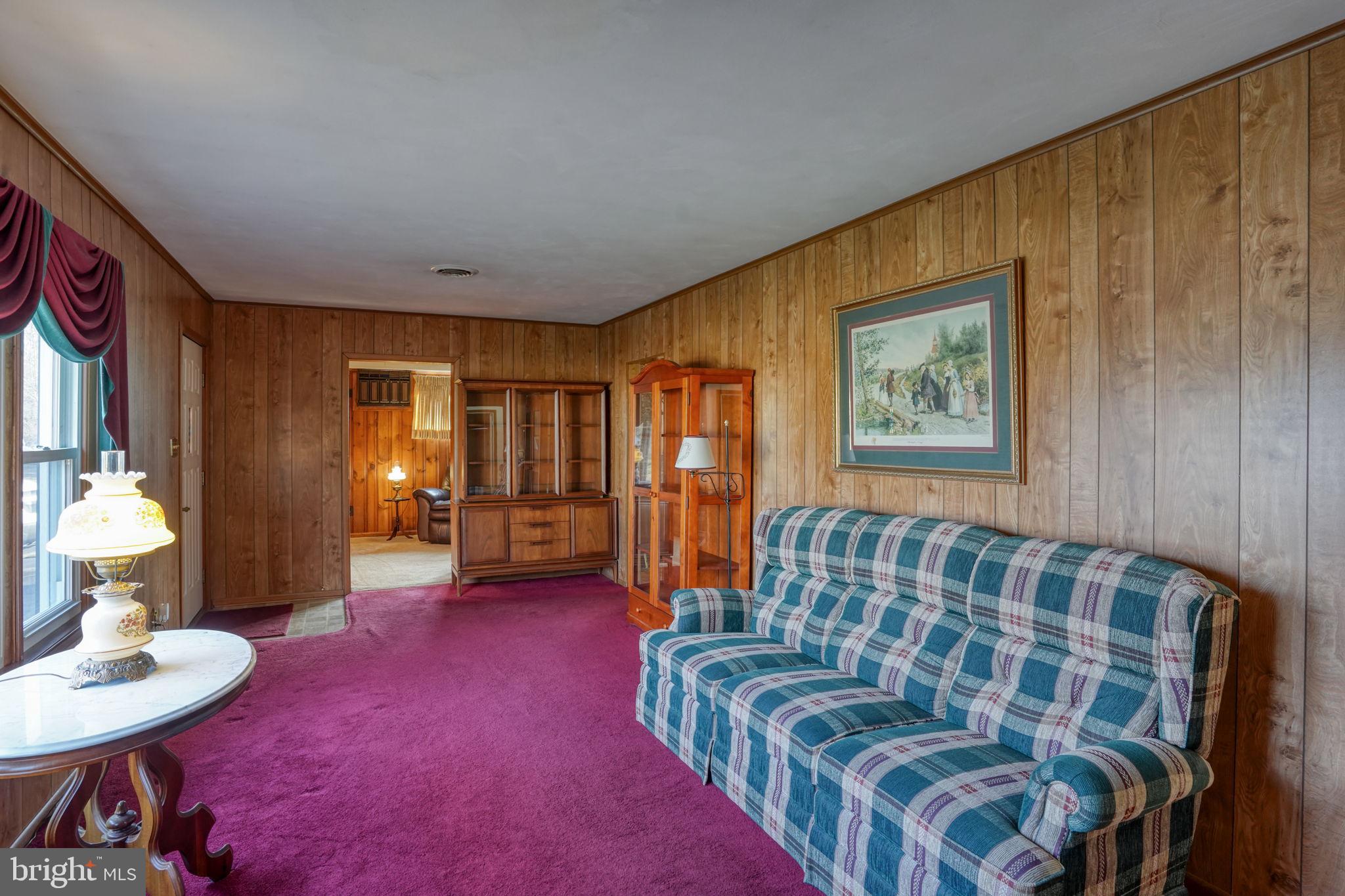 KENT ACRES - Residential