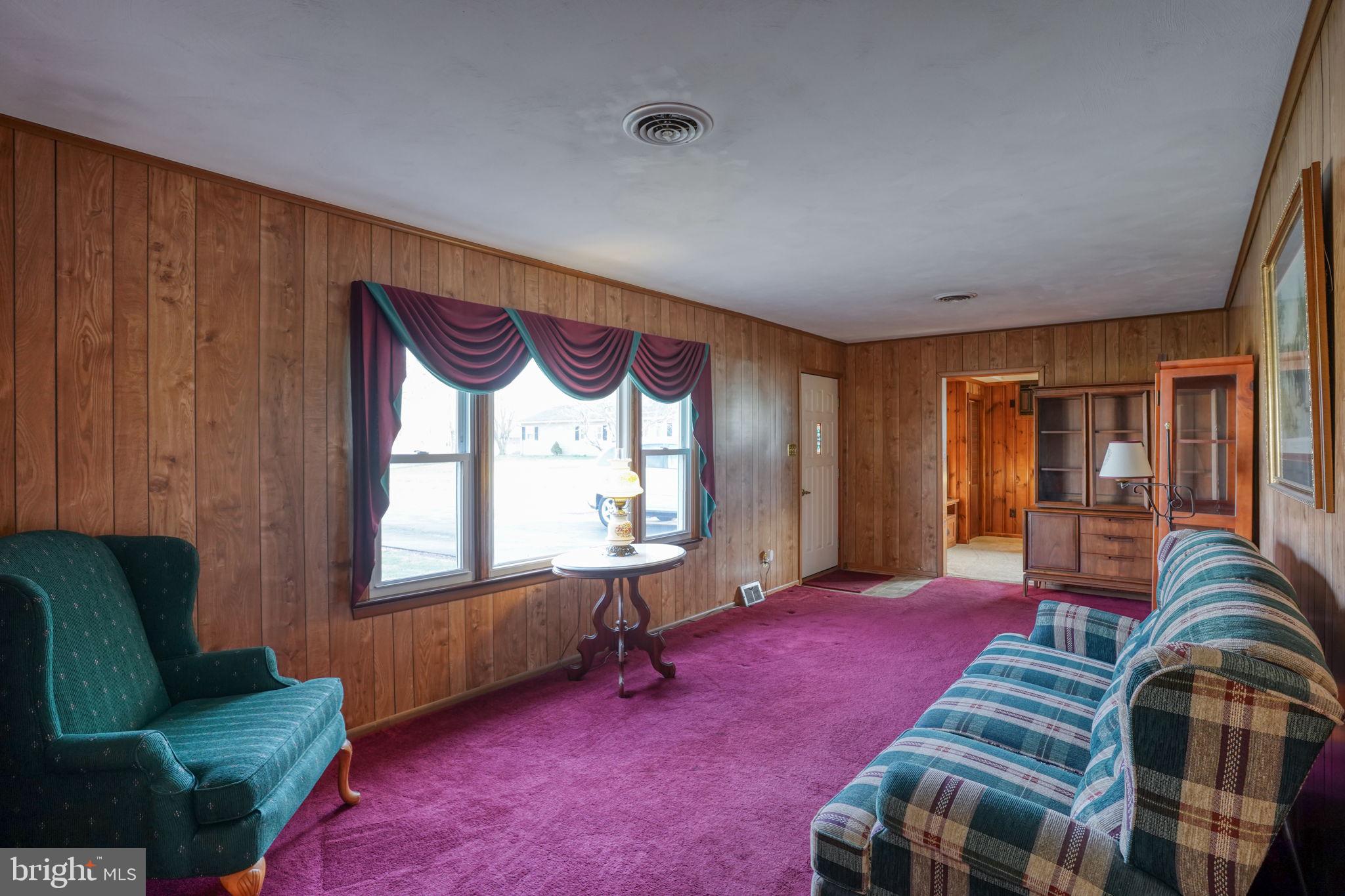 KENT ACRES - Residential