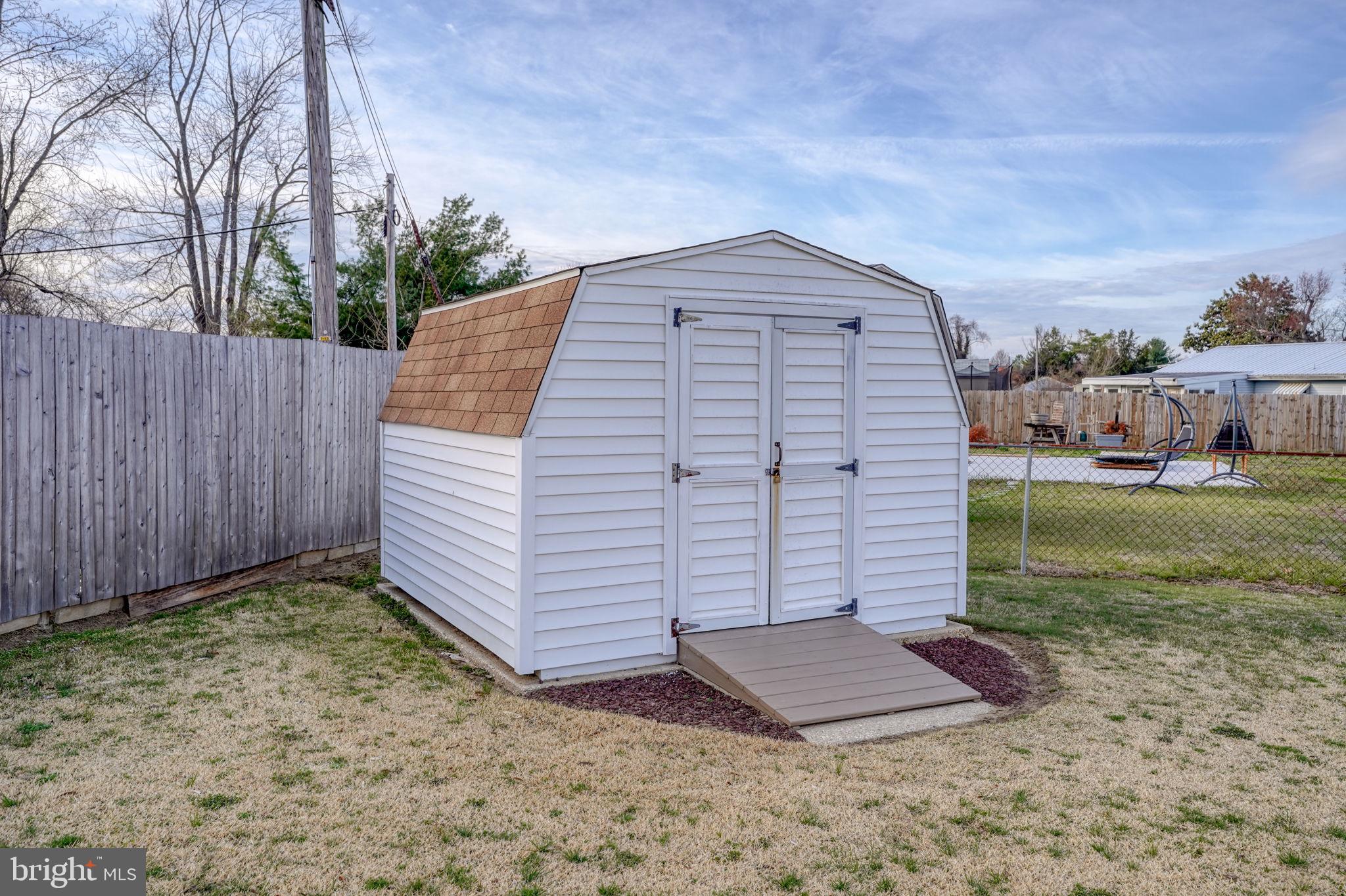 KENT ACRES - Residential