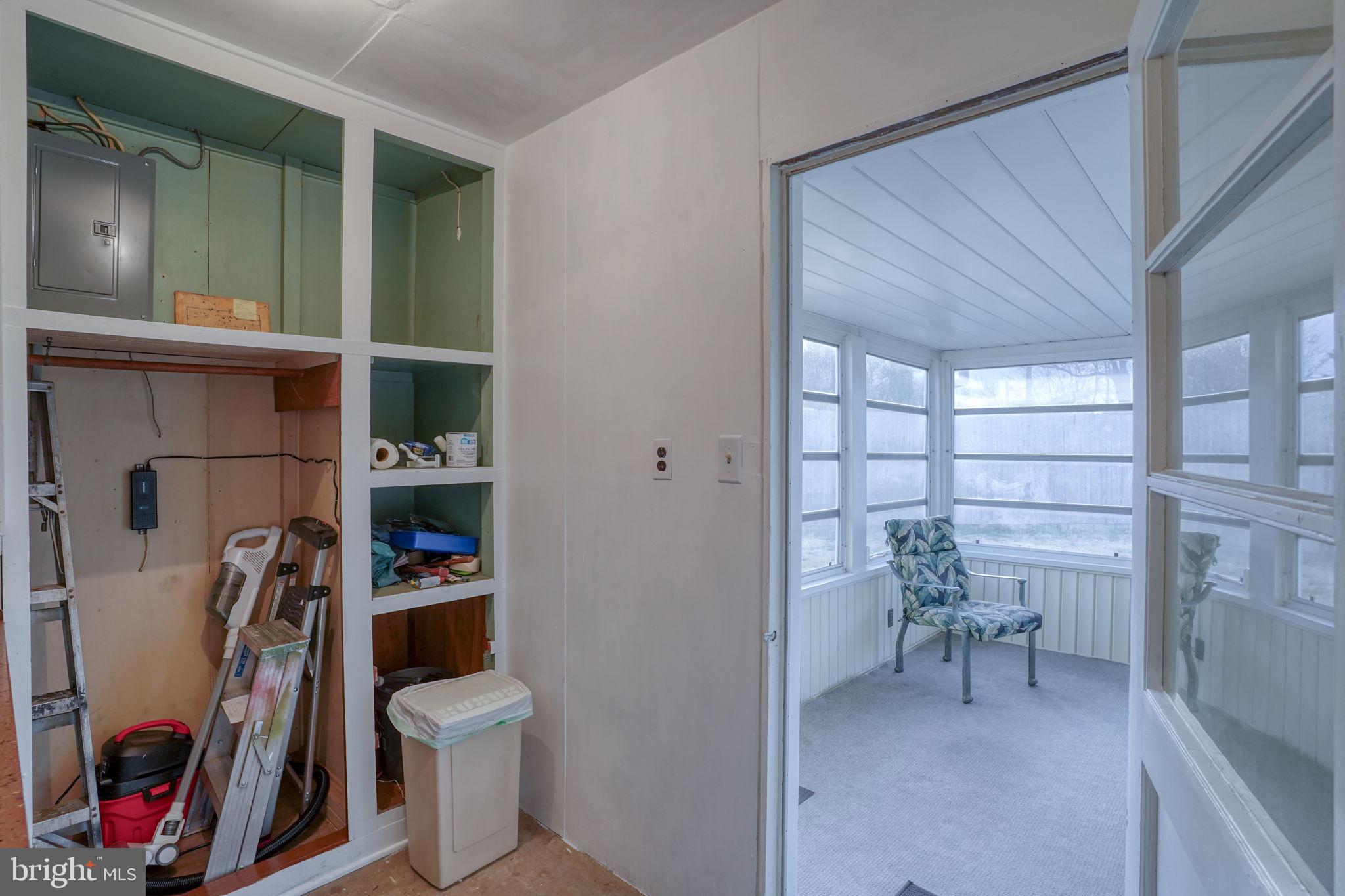 KENT ACRES - Residential