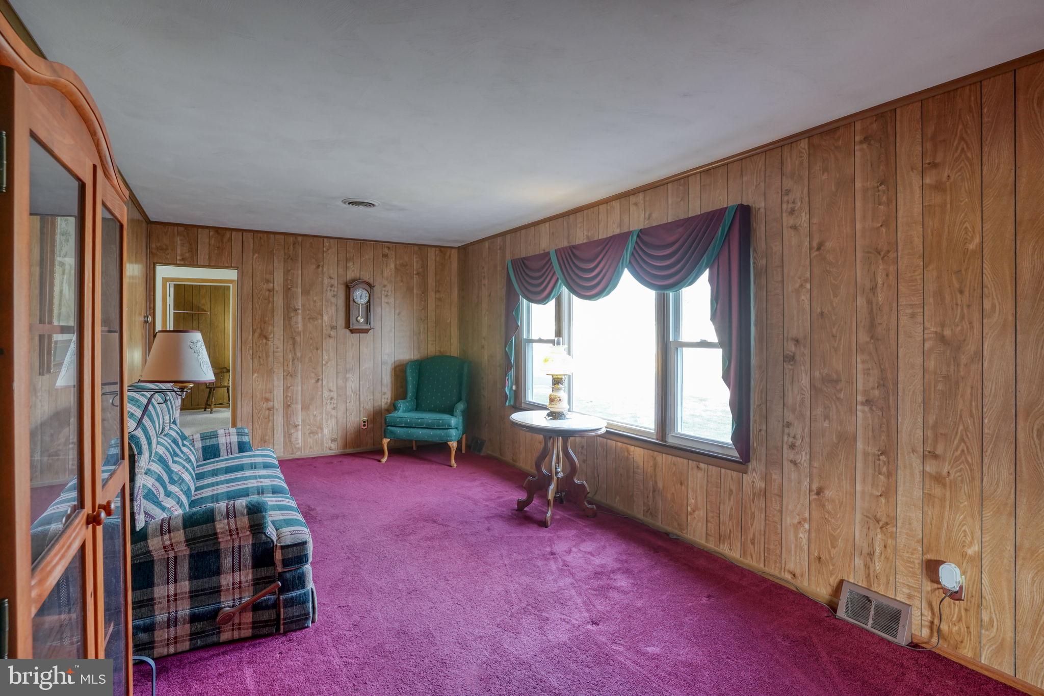 KENT ACRES - Residential