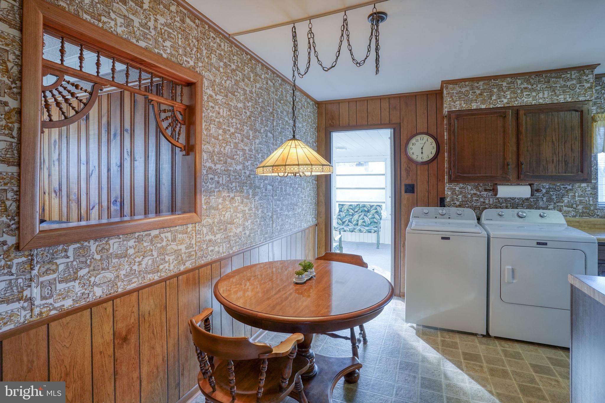 KENT ACRES - Residential