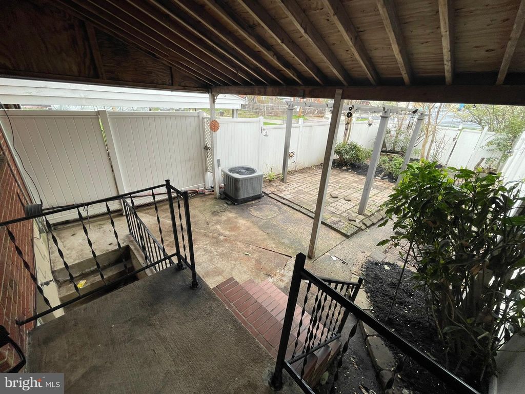 listing image 24
