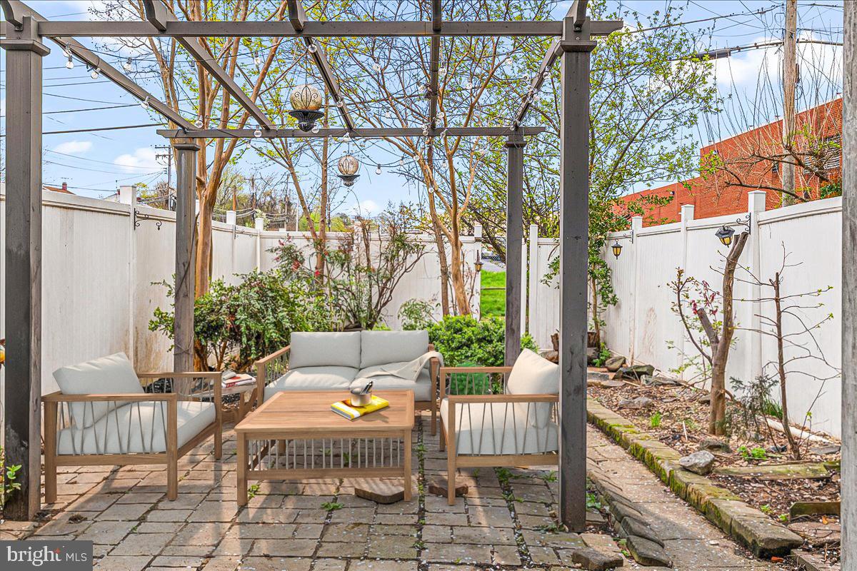 COUNTRY RIDGE - Residential