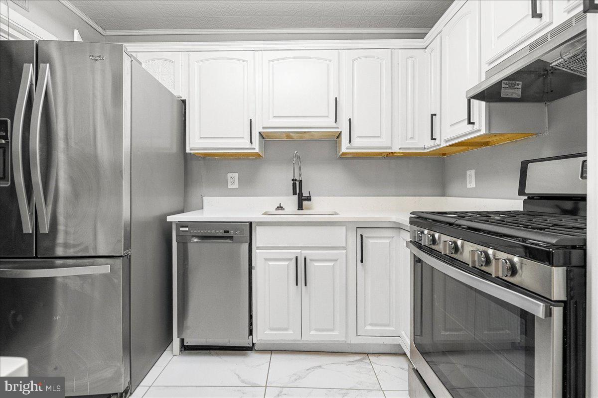 COUNTRY RIDGE - Residential