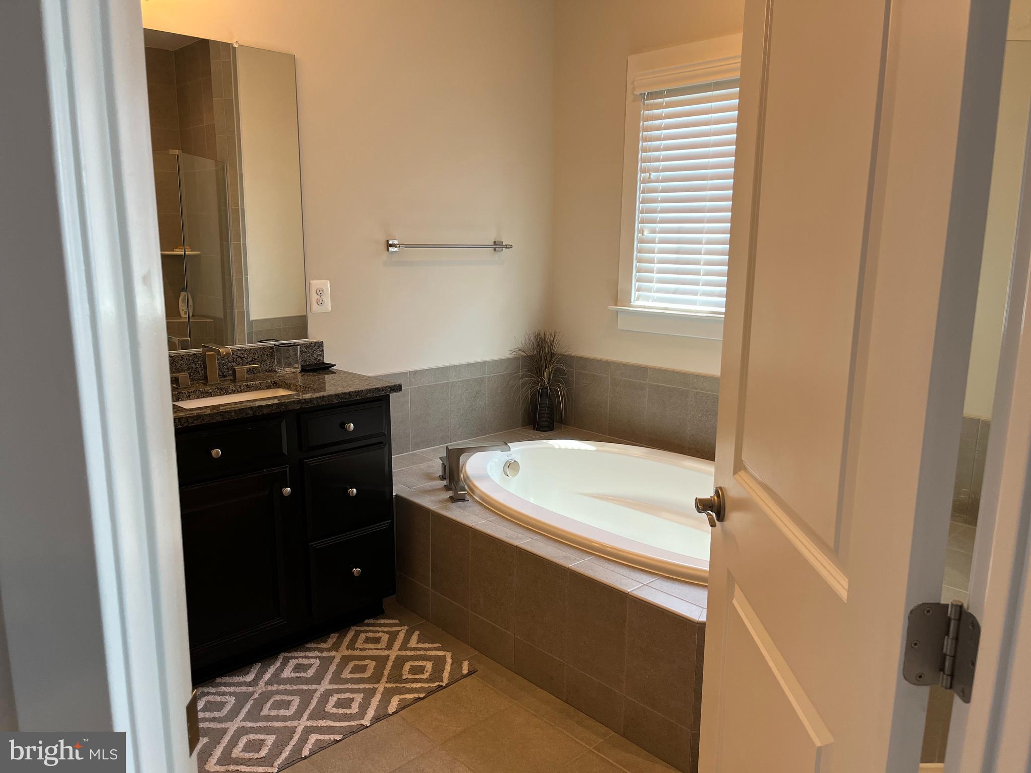 PARKSIDE - Residential