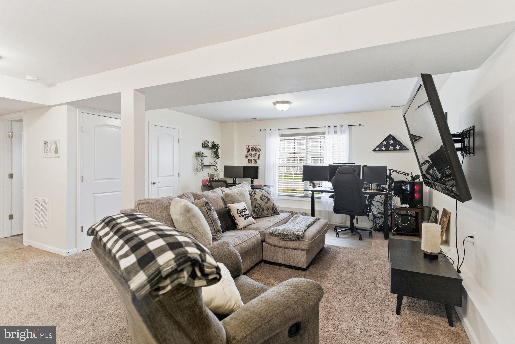 RED HILL - Residential