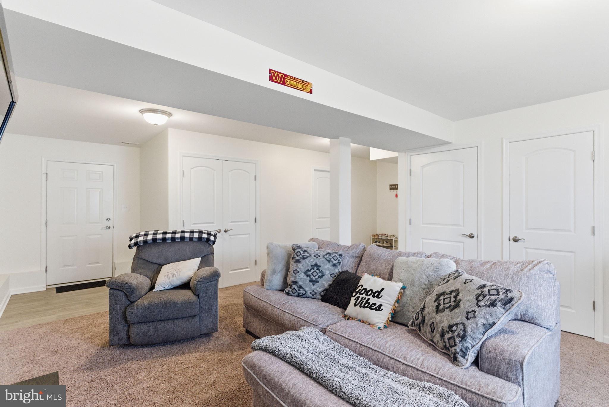 RED HILL - Residential