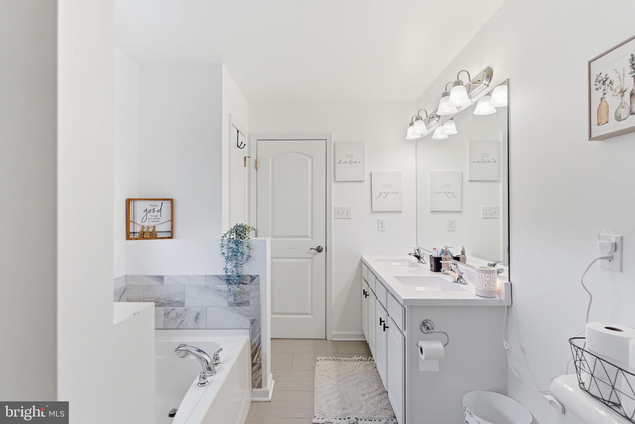 RED HILL - Residential