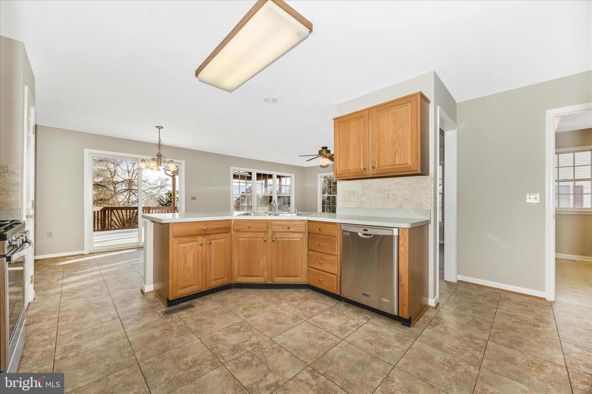 WHITTIER POND - Residential