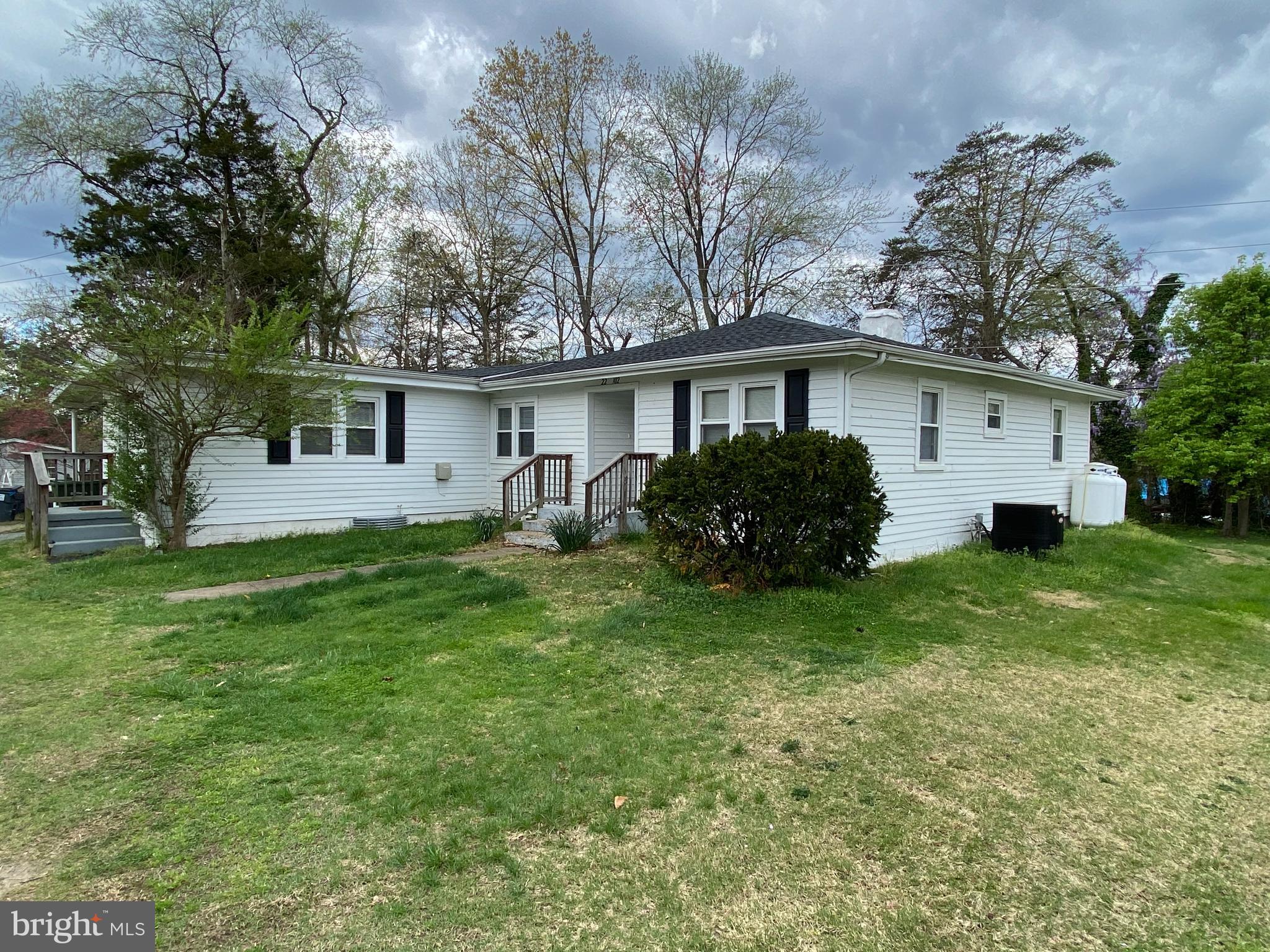 SUNNYSIDE - Residential Lease