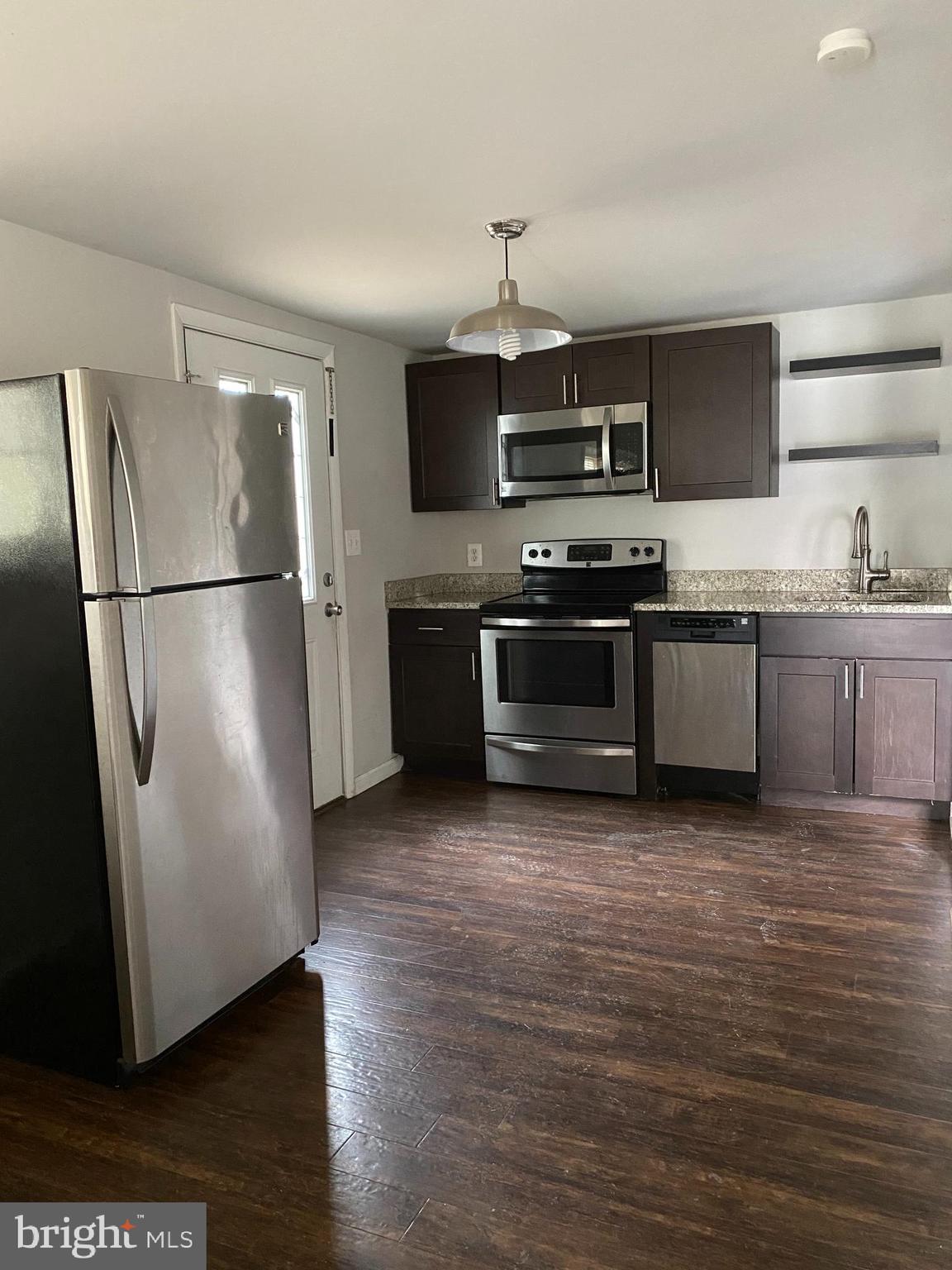 SUNNYSIDE - Residential Lease