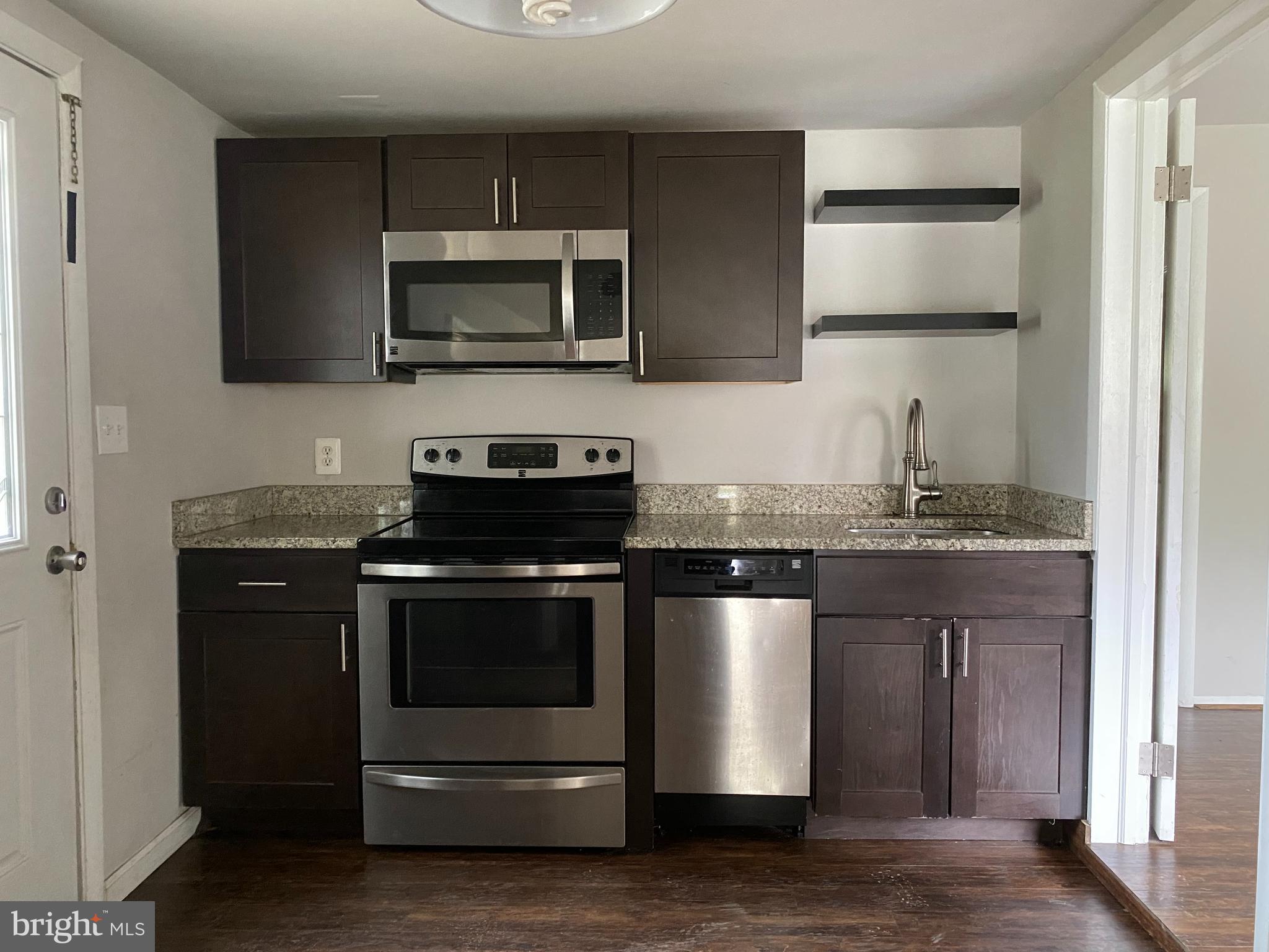 SUNNYSIDE - Residential Lease