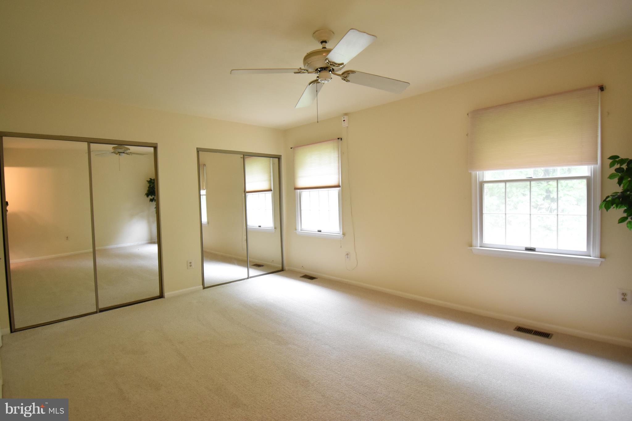 HUNTERS RUN - Residential