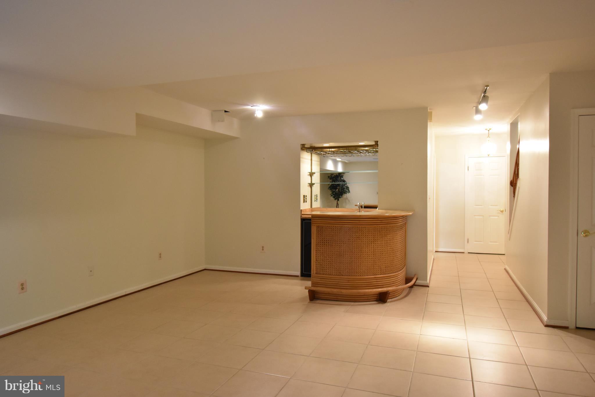 HUNTERS RUN - Residential