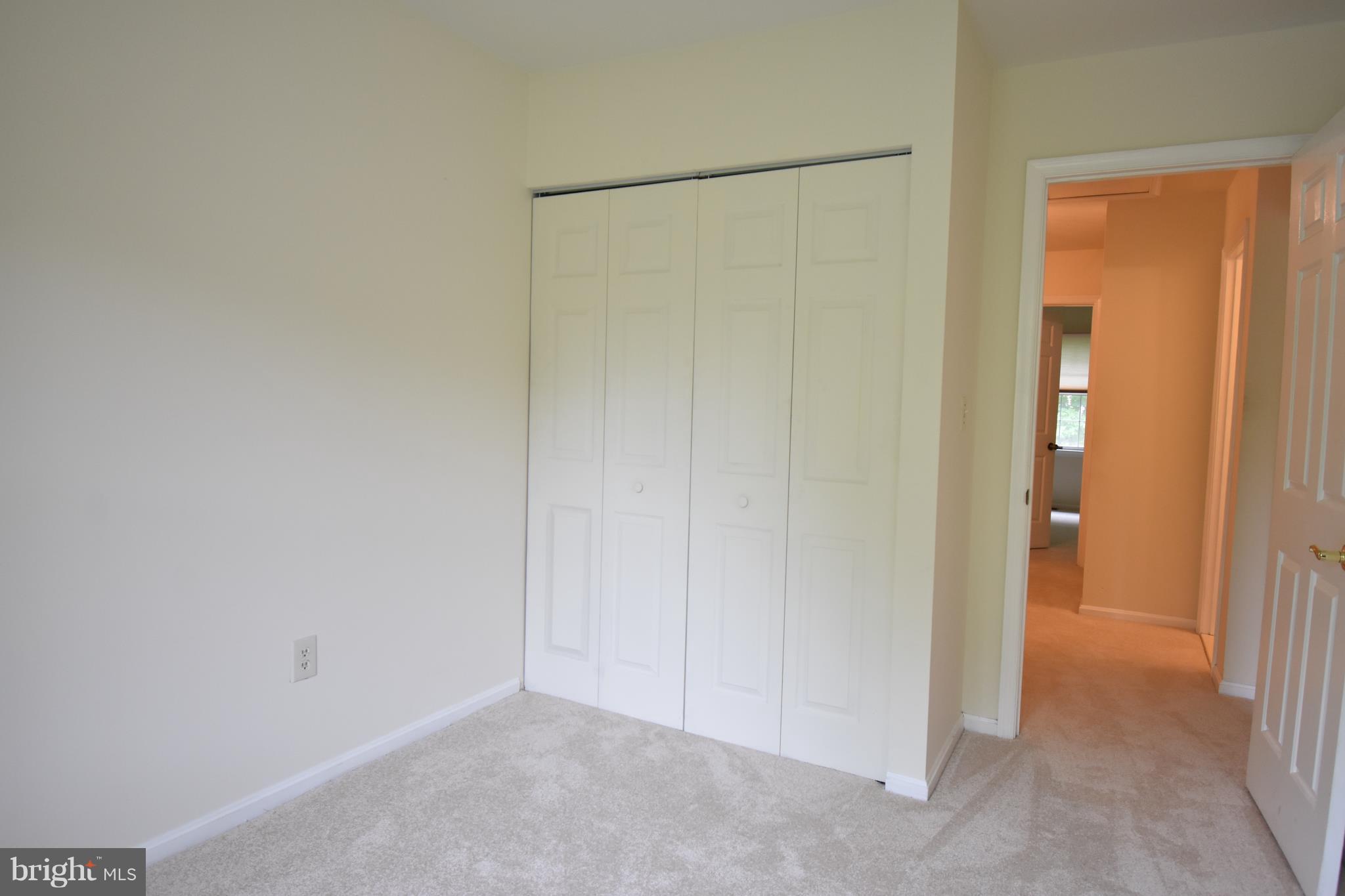 HUNTERS RUN - Residential