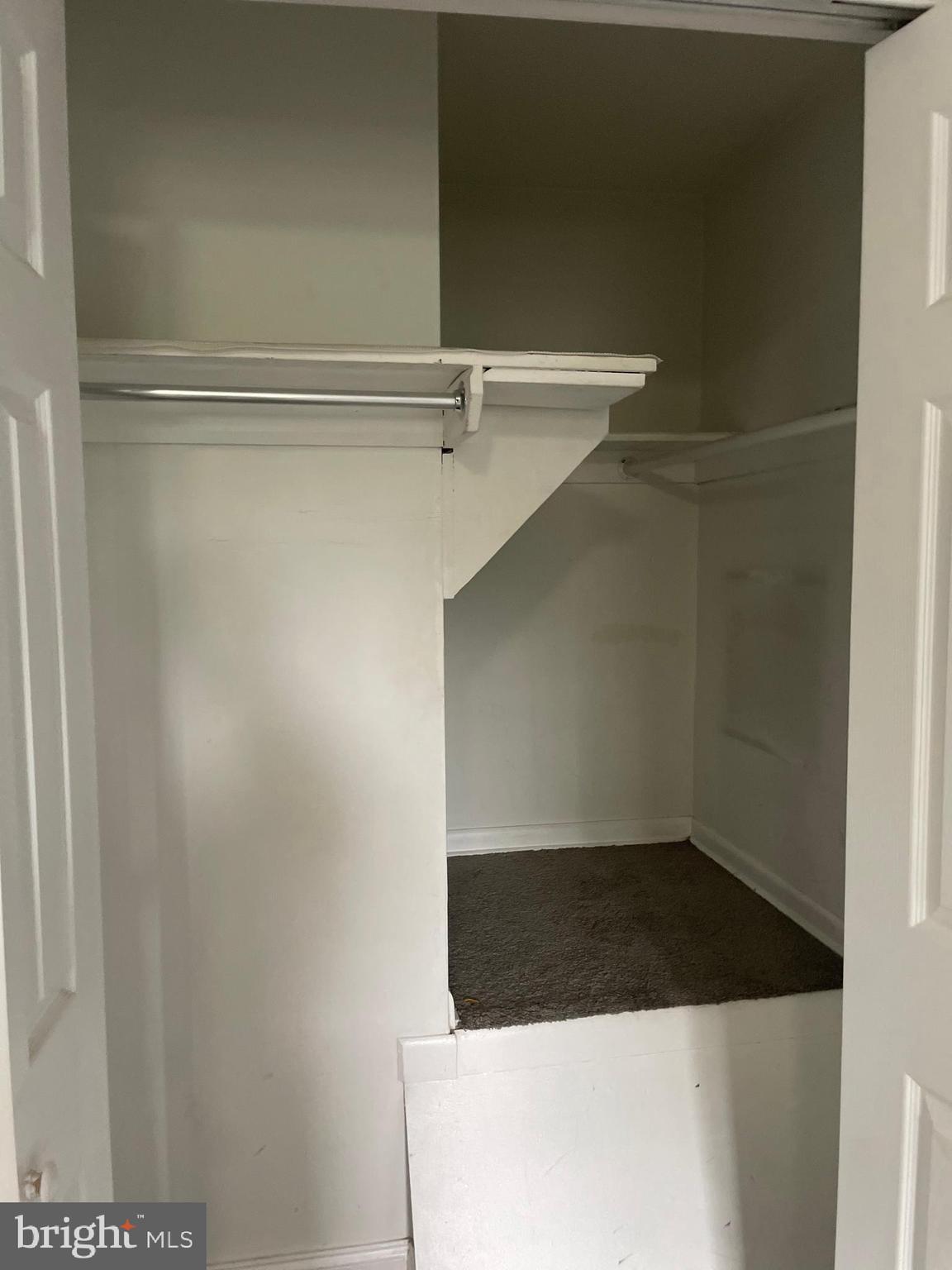 CIDER KNOLL - Residential Lease