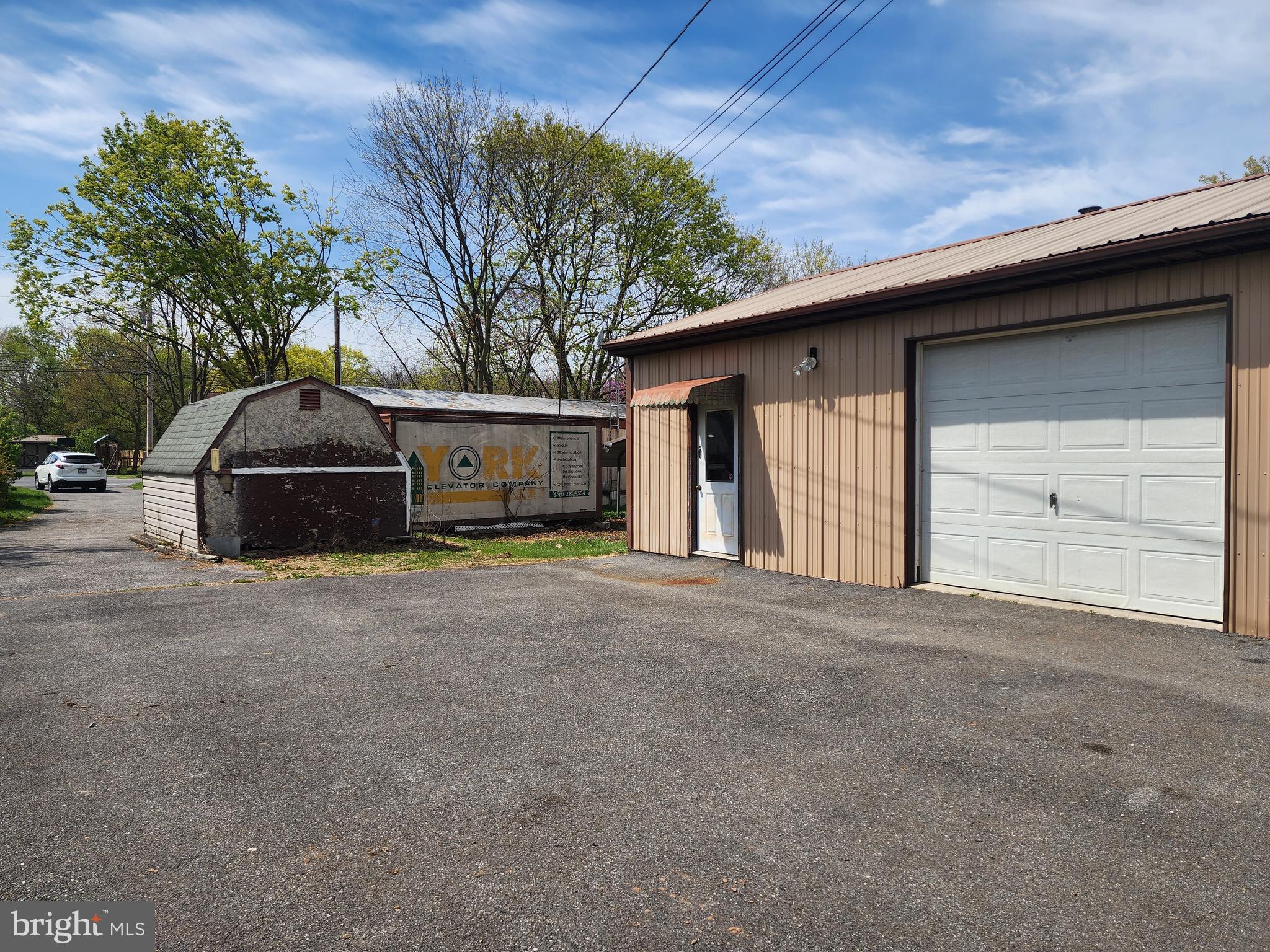 CLEVERSBURG - Residential