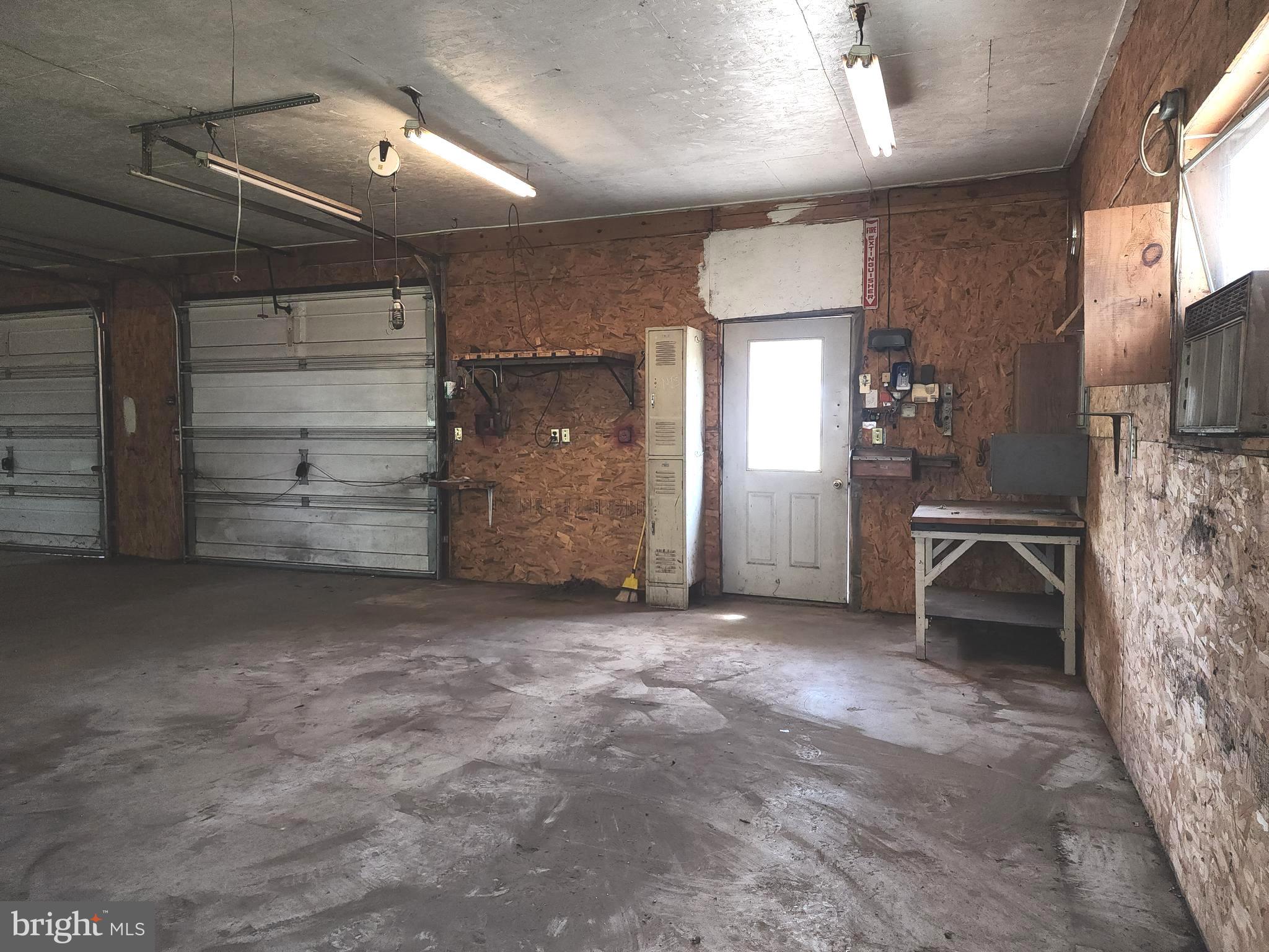 CLEVERSBURG - Residential