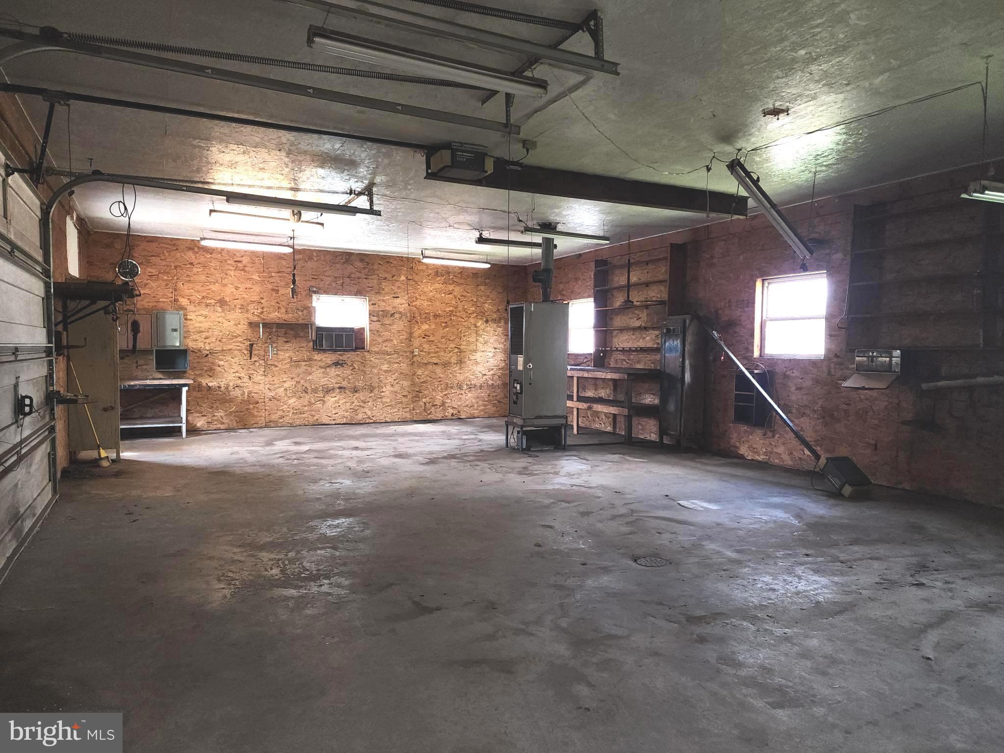 CLEVERSBURG - Residential