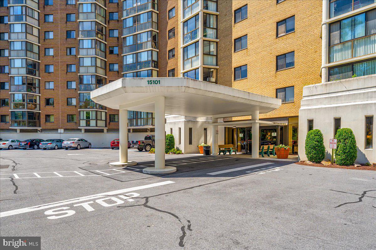 GREENS AT LEISURE WORLD - Residential