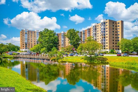 Condo For Sale - 15101 Interlachen Drive #1-807<br/> SILVER SPRING, MD 20906
