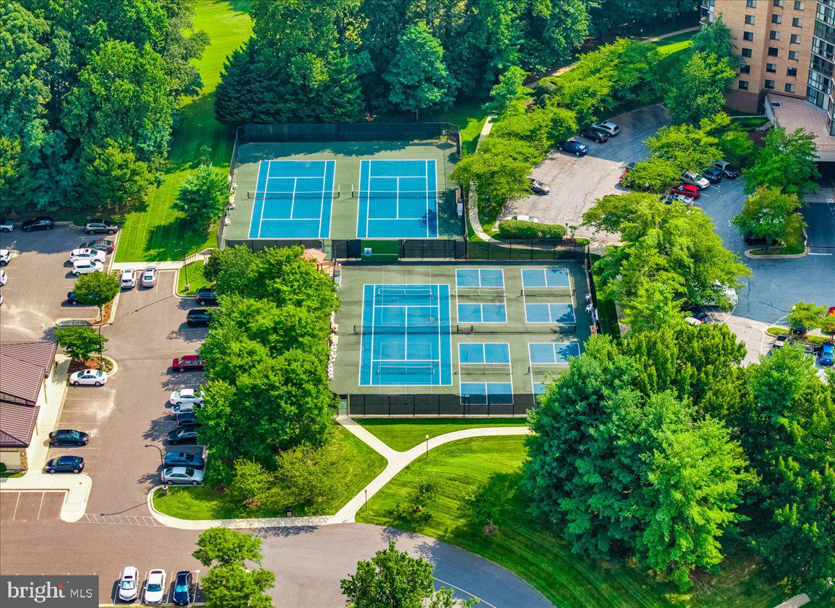 GREENS AT LEISURE WORLD - Residential