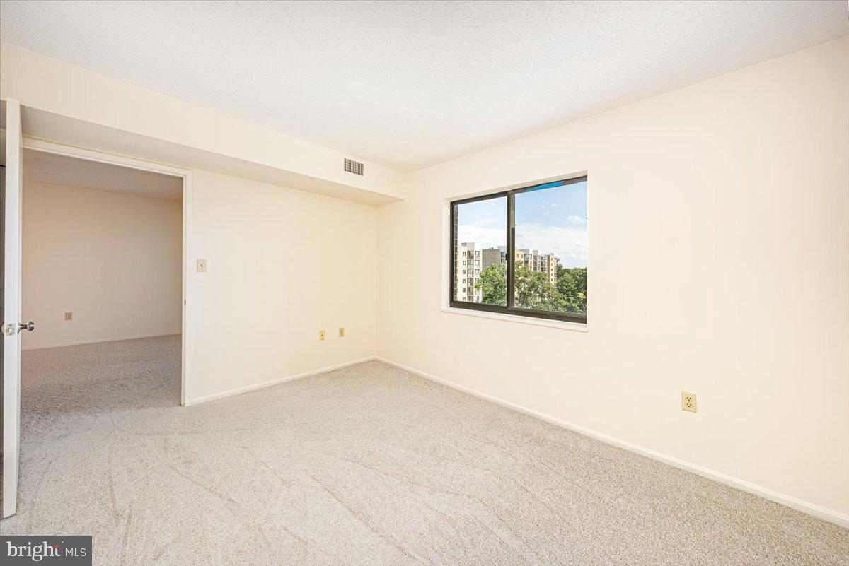 GREENS AT LEISURE WORLD - Residential