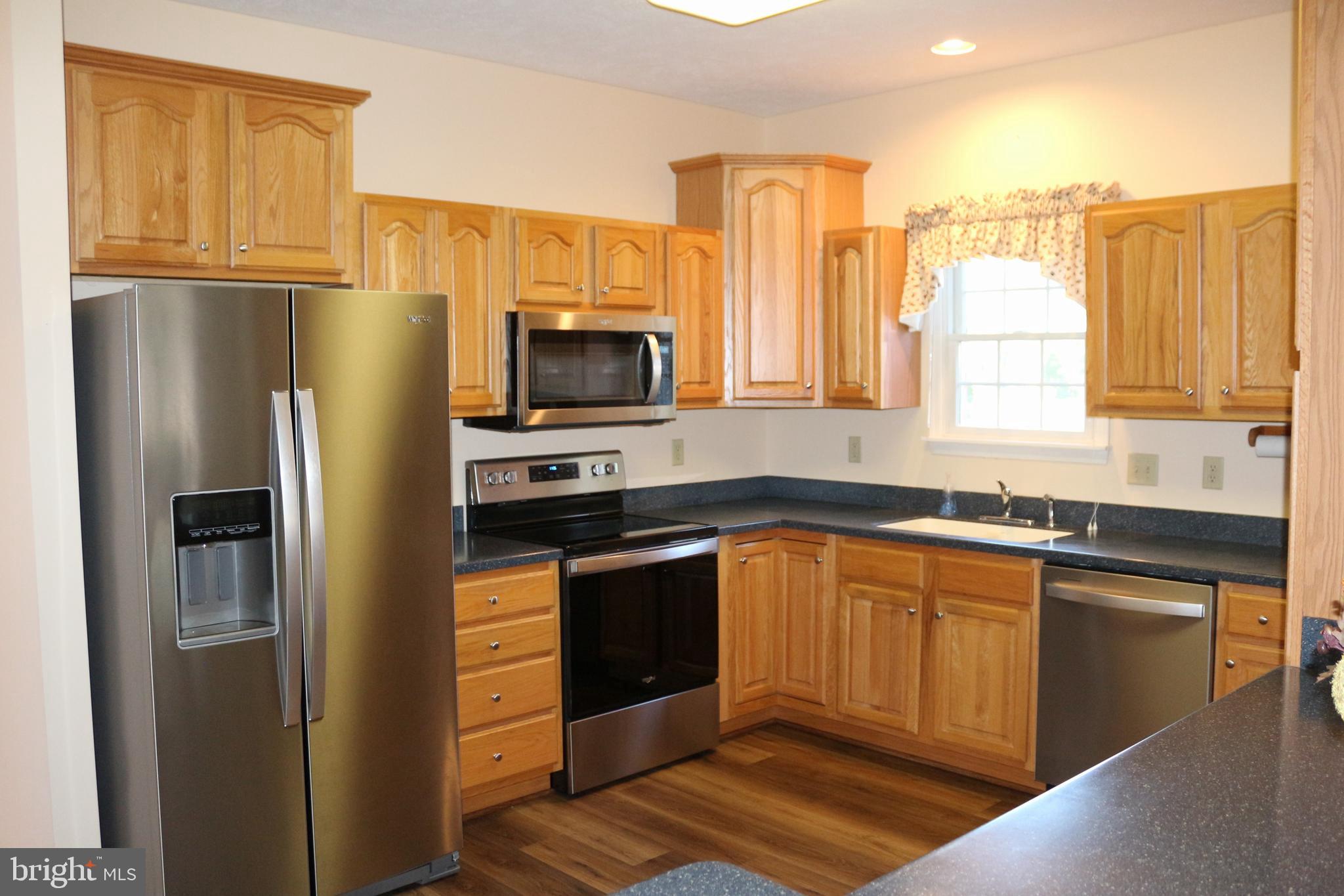 SUMMERLAND MANOR - Residential