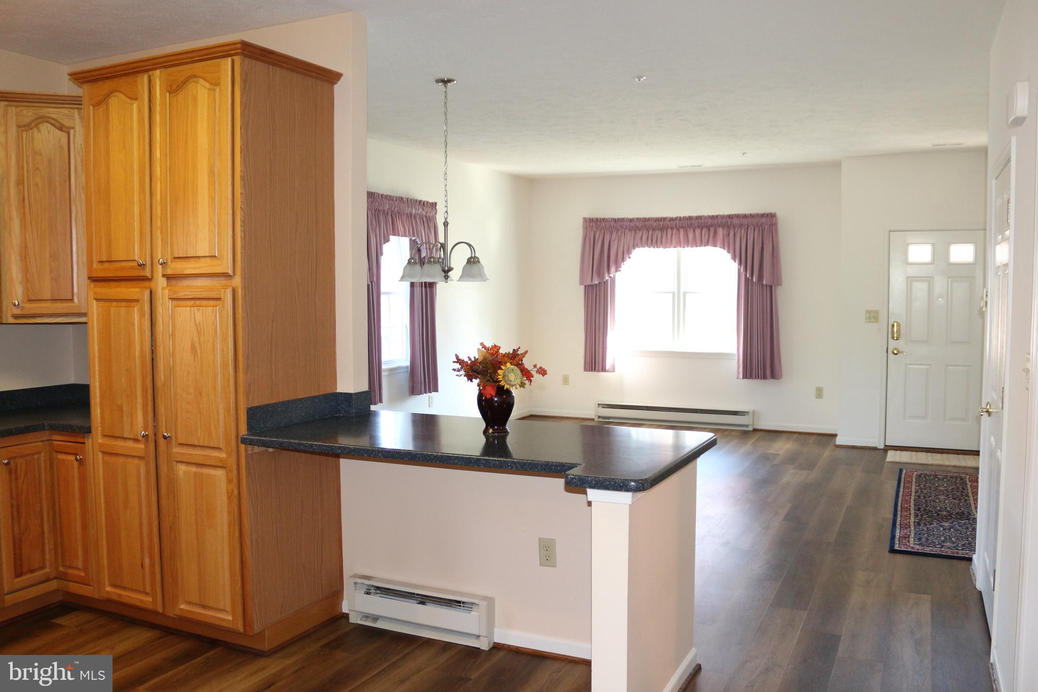 SUMMERLAND MANOR - Residential