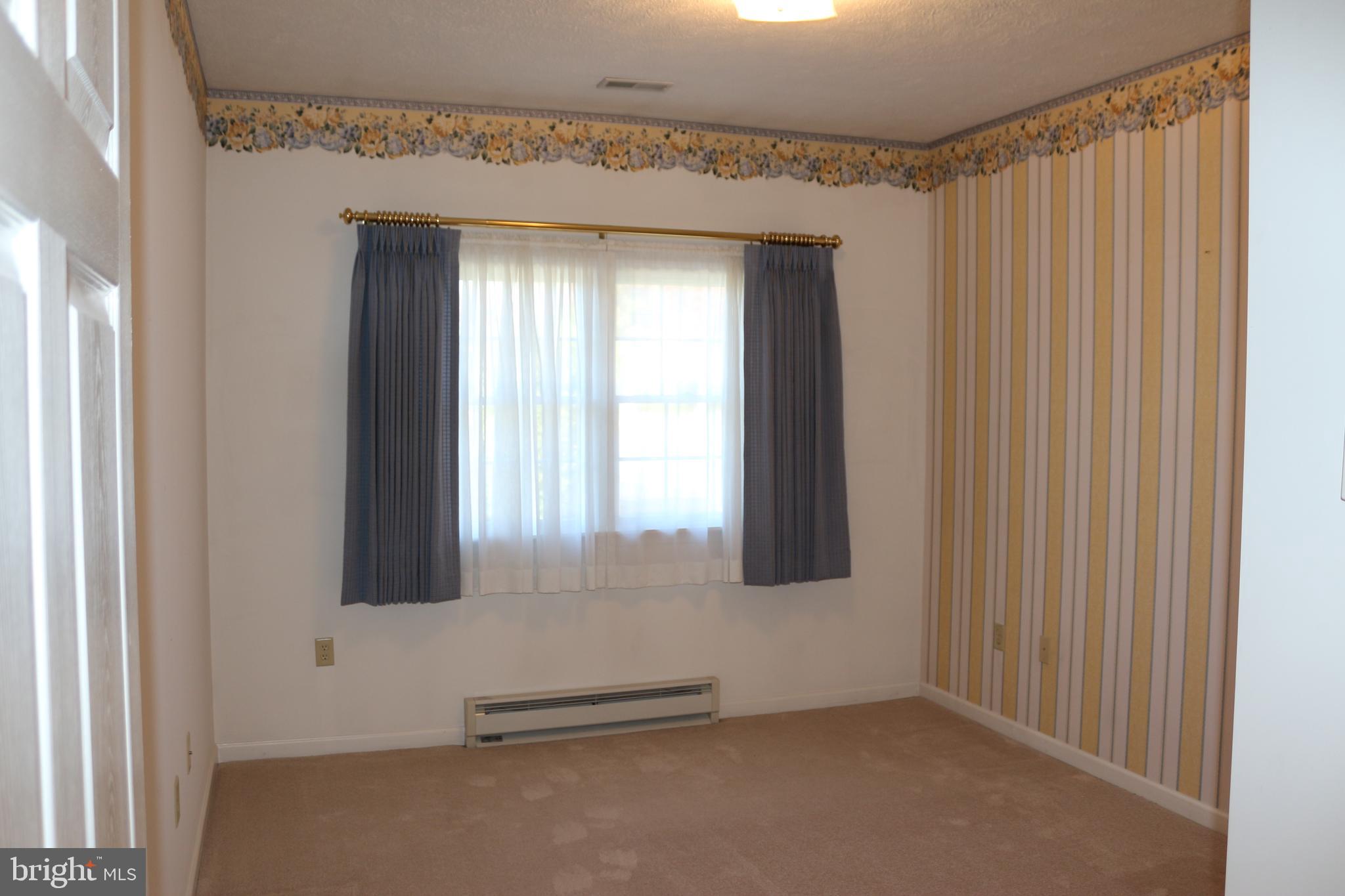 SUMMERLAND MANOR - Residential