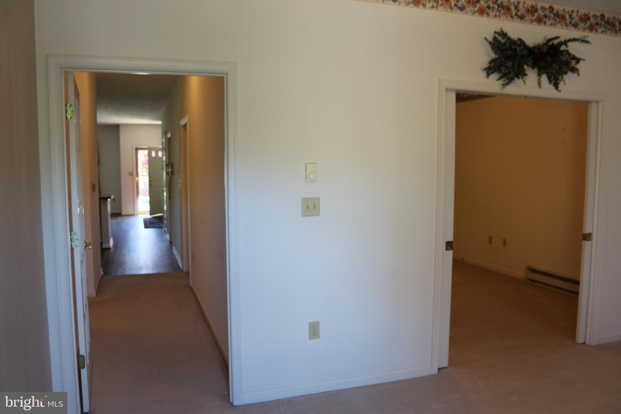 SUMMERLAND MANOR - Residential