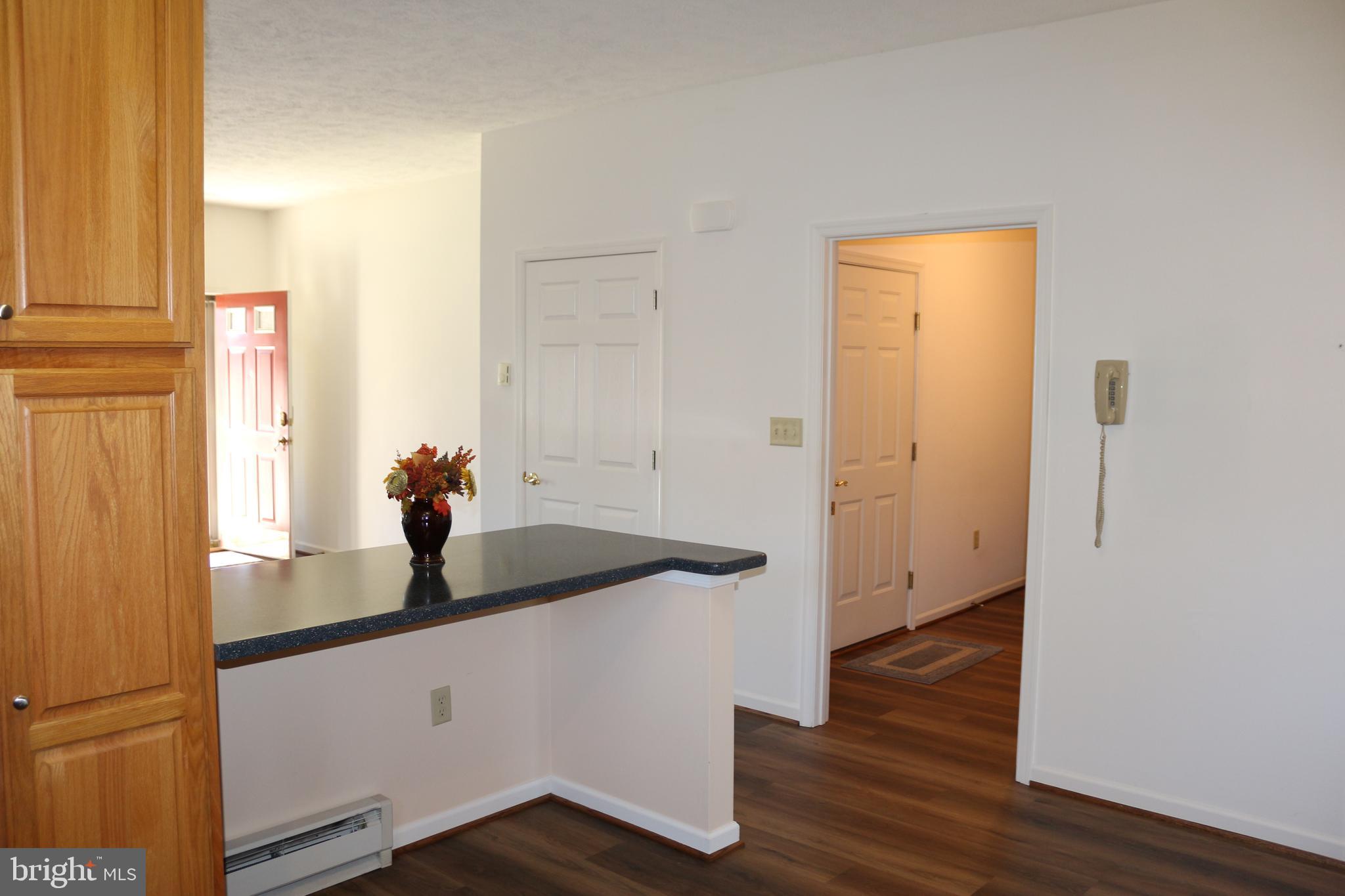 SUMMERLAND MANOR - Residential