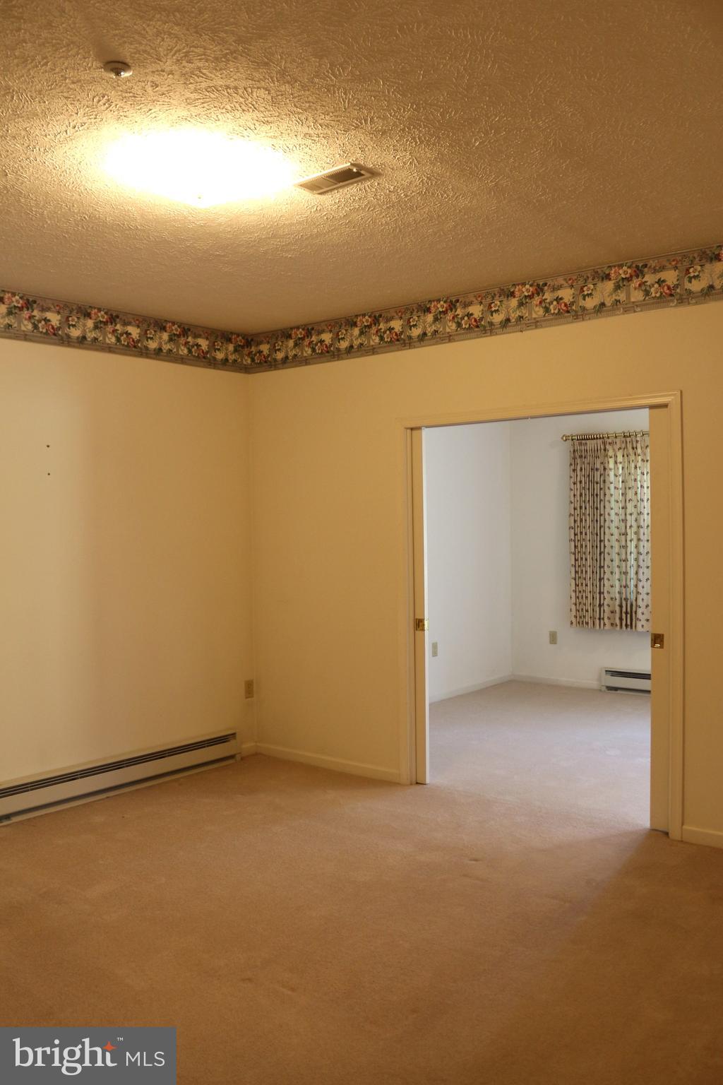 SUMMERLAND MANOR - Residential