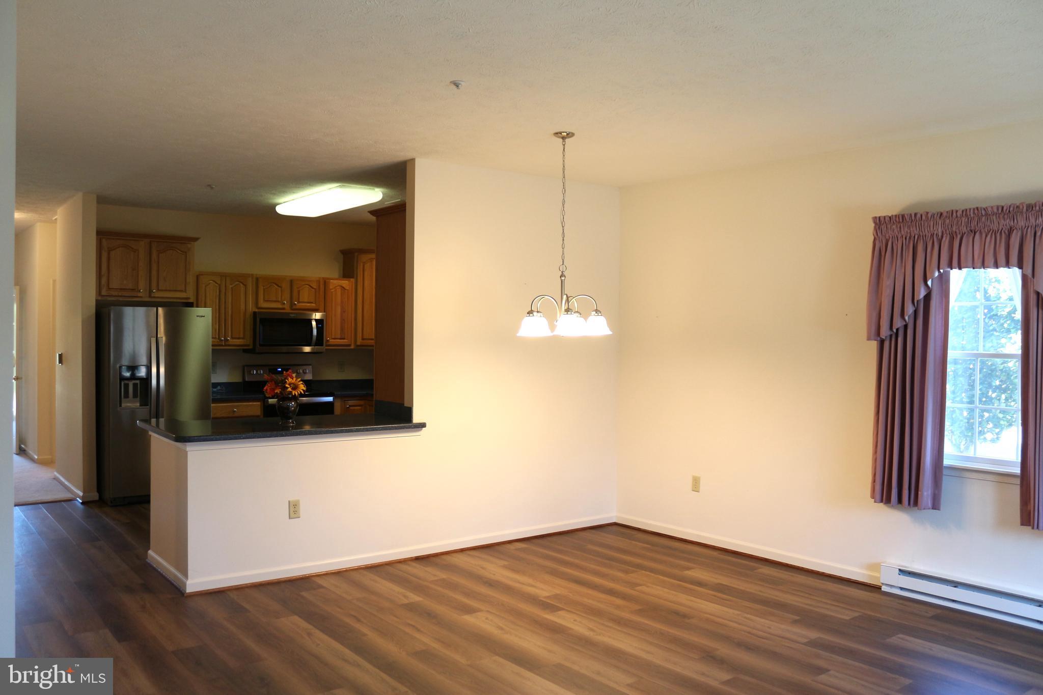 SUMMERLAND MANOR - Residential