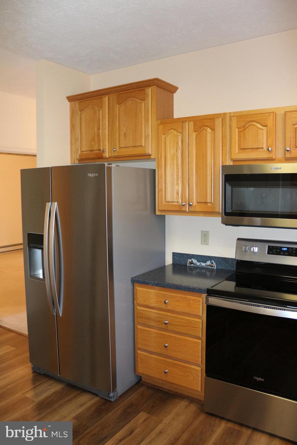 SUMMERLAND MANOR - Residential