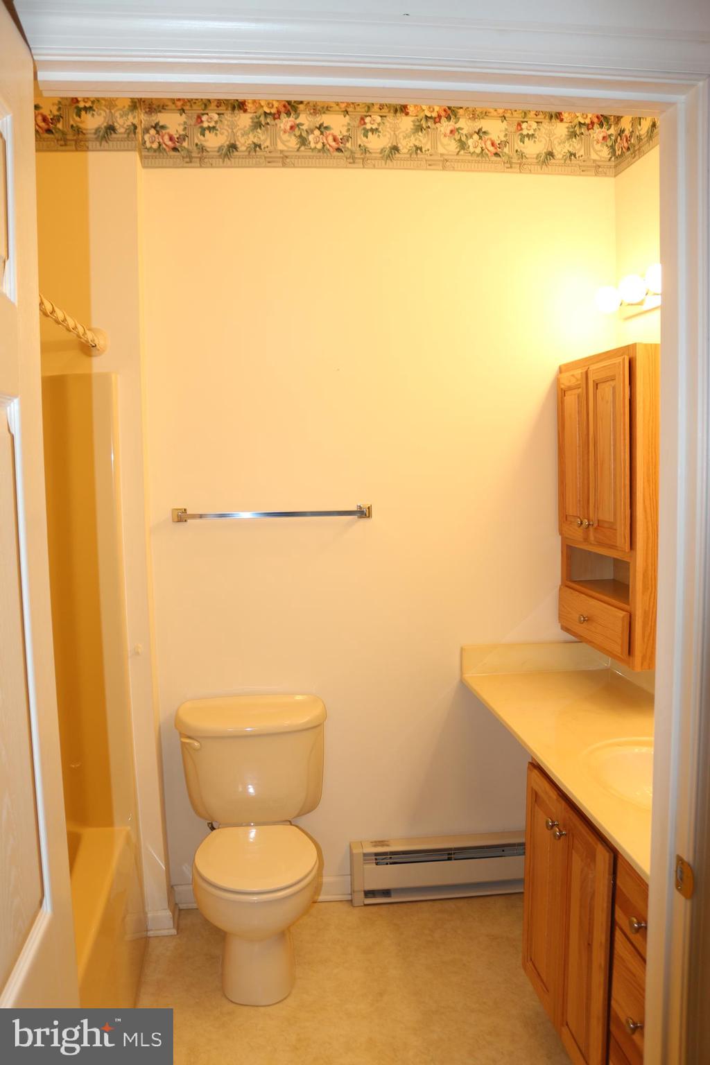 SUMMERLAND MANOR - Residential