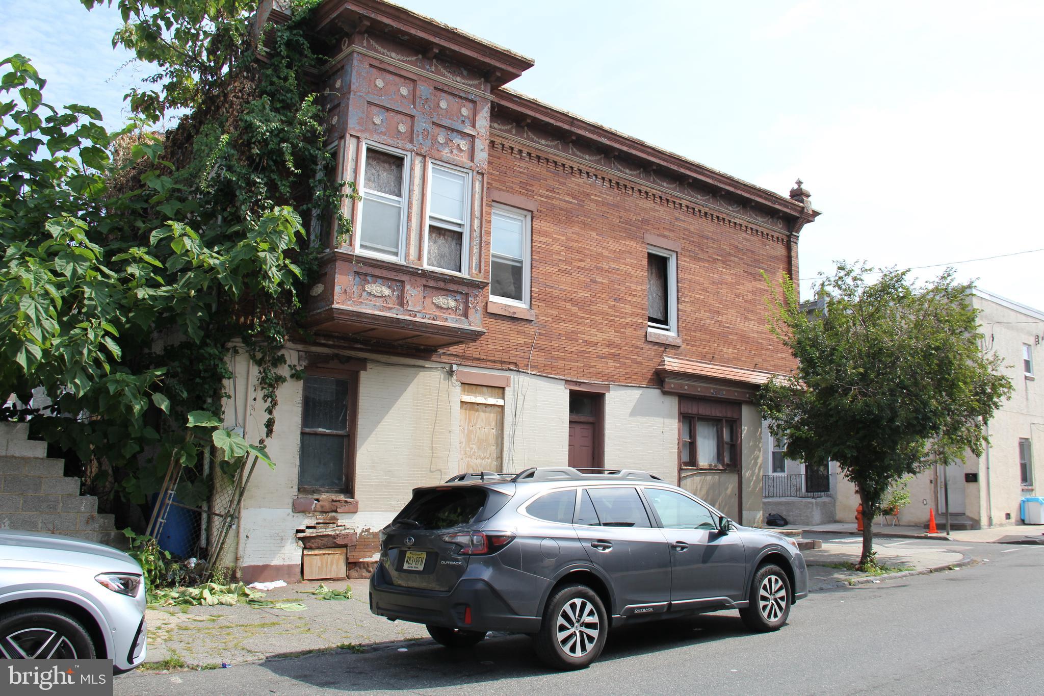 2500 N MYRTLEWOOD STREET