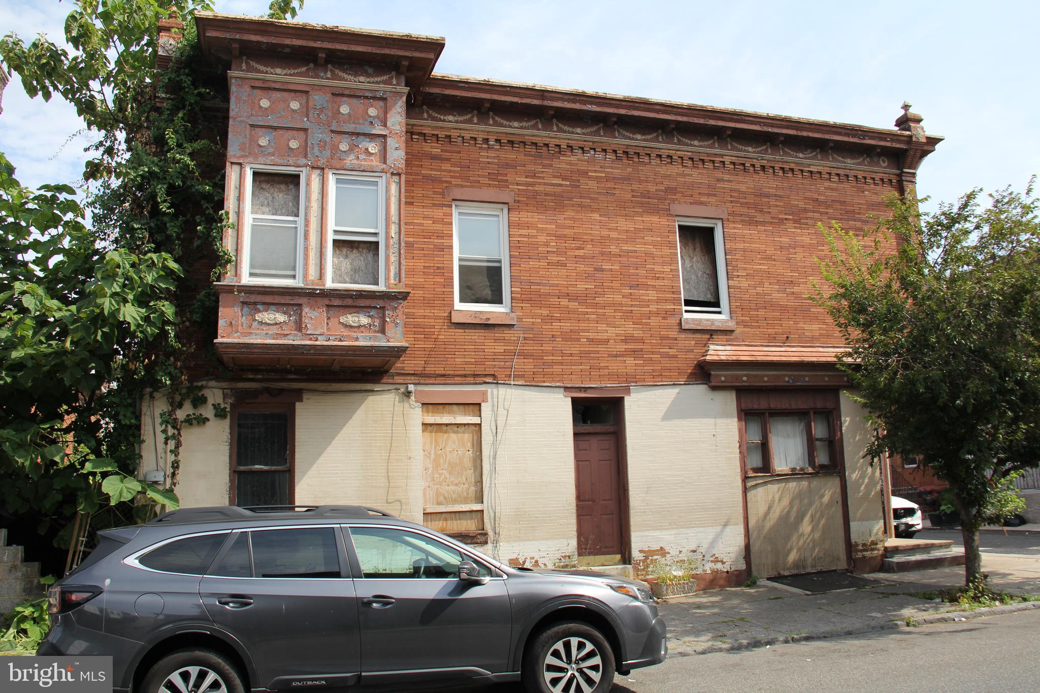 2500 N MYRTLEWOOD STREET