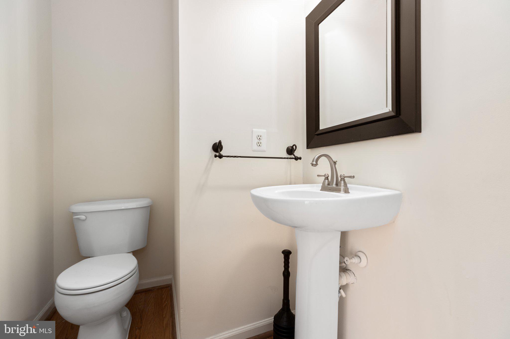 VILLAGE OF IDLEWILD - Residential Lease