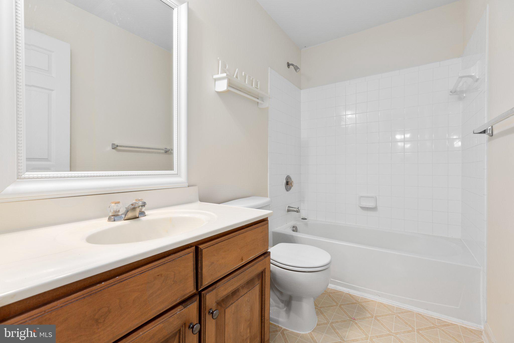 VILLAGE OF IDLEWILD - Residential Lease