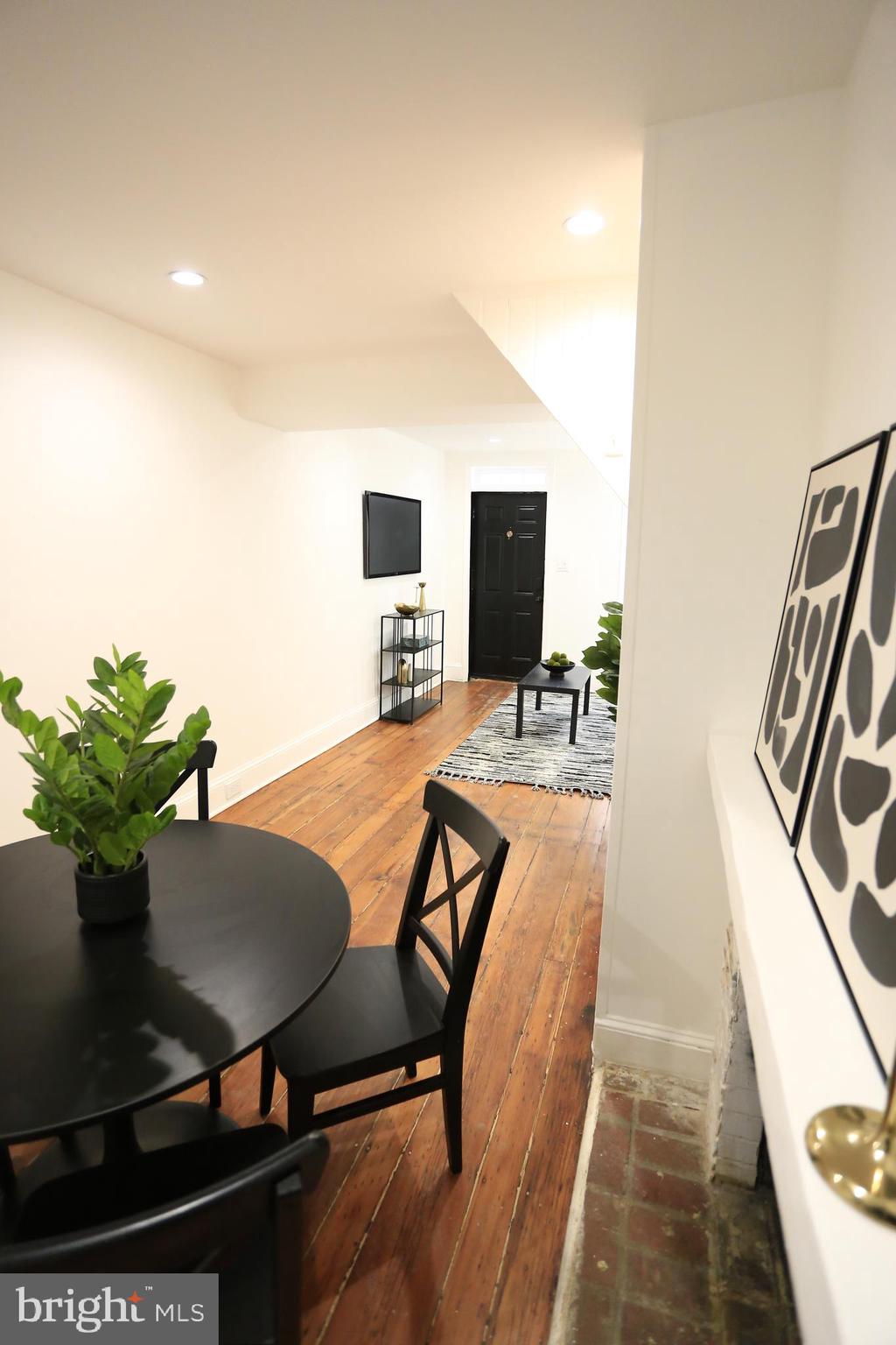 FEDERAL HILL HISTORIC DISTRICT - Residential Lease