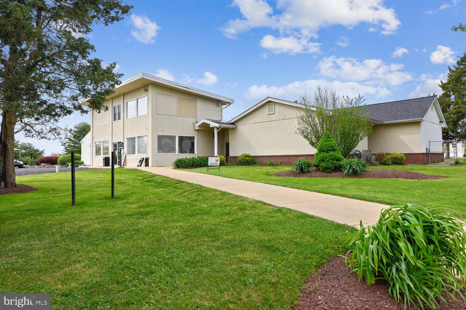 OAK TREE - Residential