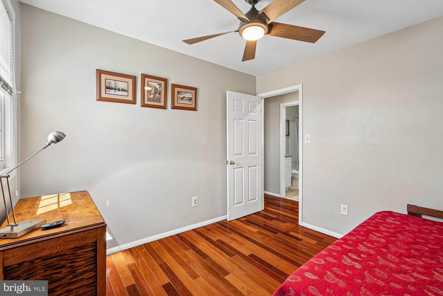 OAK TREE - Residential